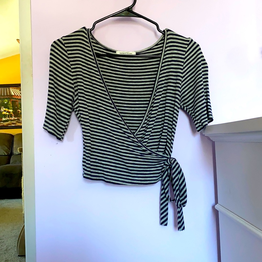 Cropped top striped shirt